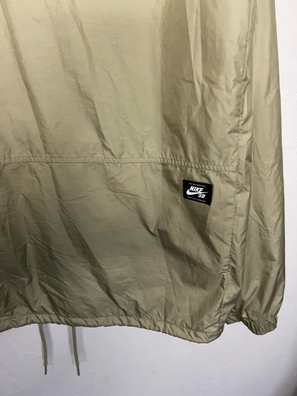 Nike Men's SB Coaches Skaetboarding Tan Windbreaker Jacket‎